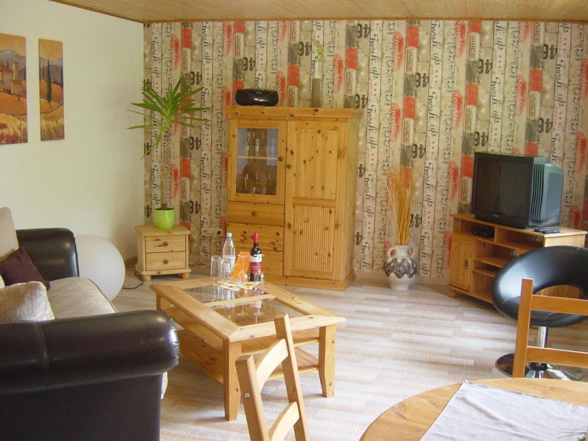 Haus Am Wald Apartment Hillscheid Exterior photo